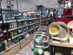 -永旺黄岛购物中心