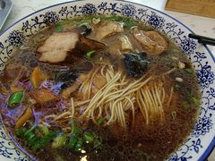 焖肉素交面-伟记奥面馆(养育巷店)