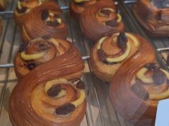 -VERIE BAKEHOUSE