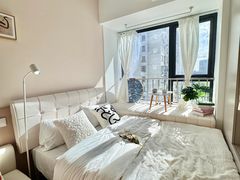 -东方体育中心(地铁站)