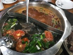 鸳鸯锅-佳荣老五生态牛肉馆
