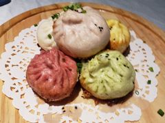 五彩三鲜生煎包-玉玲珑(陆家嘴店)