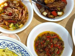 -李与白包子铺(桐梓林店)