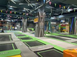 -反弹蹦床公园·亲子乐园·团建·派对(尚品奥莱店)