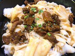 牛腩竹篙粉-石岐乳鸽村(南海第三分店)