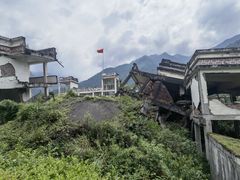 -四川汶川特大地震漩口中学遗址