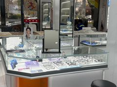 -光明眼镜·蔡司授权(徐泾店)