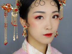 -金夫人化妆摄影职业培训学校