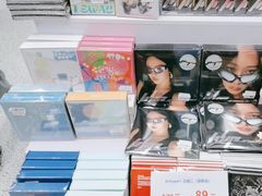 -Love Star追星馆(上海大悦城店)