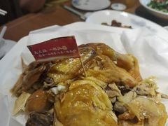 -头上红煨盐鸡·非遗院子餐厅