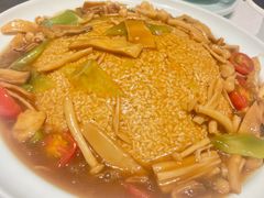 -江城小馆陕南妈妈菜·全球旅行餐厅(钟楼店)