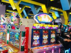-反斗乐园π·电玩·高空拓展·蹦床(龙华天虹店)