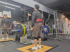 -VLines耀能运动24小时·月付制健身(京广桥店)