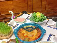-阿瓦山寨·湘菜现炒·剁椒鱼头王(咸阳总店)