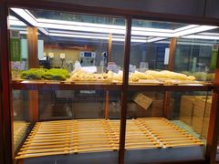 面包甜点陈列柜-奈雪的茶(大连新玛特店)
