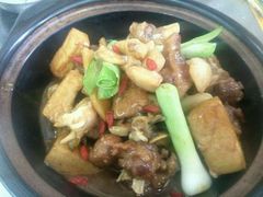 香锅牛蛙-御唐府海珊瑚主题餐厅