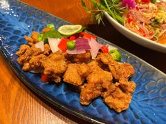 河口柠檬叶酥小排-老滇山寨•云南特色菜•地方菜•民族风情歌舞表演(金碧店)