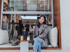 -Line 咖啡(石厦花园店)