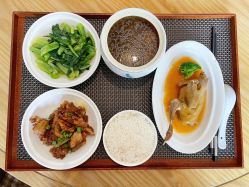 -臻康乃馨月子中心(集美店)
