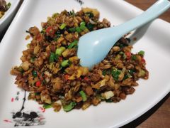 -有红鸡毛店·川菜(建设路店)