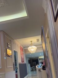 -Bollins波林丝•专研护发中心