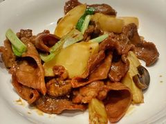 蘑菇春笋炒雪花牛舌-Yan Ting 宴庭中餐厅(上海静安瑞吉酒店)