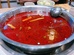 -肖肖酸萝卜鱼火锅(总店)