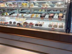 面包甜点陈列柜-西村叔叔的店·面包·甜品·蛋糕(清河万象汇店)