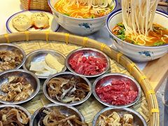 -窄巷口生烫牛肉米线(客村店)