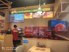 -华记煲仔华·煲仔饭(市桥易发店)