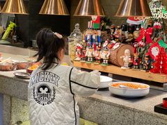 -松山湖凯悦酒店·Café自助餐厅·周末火舞秀表演