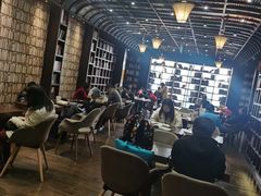 -钟书阁(松江泰晤士小镇店)