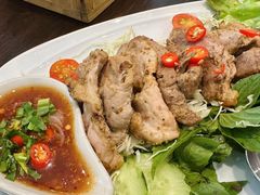 -Chom Cafe and Restaurant