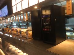 面包甜点陈列柜-秦唐一号西安菜馆(钟楼店)