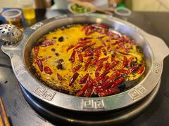 -洞亭火锅(防空洞总店)