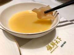 领鲜花胶鸡汤-领鲜天下·焗海鲜·花胶鸡(天目里店)