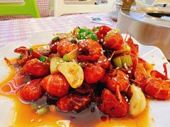 -捌贰虾蟹·江湖菜馆(江汉路店)
