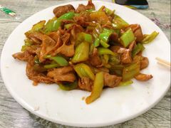 尖椒肥肠-王鹏家常菜馆
