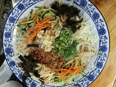 -粘豆包柴火铁锅炖