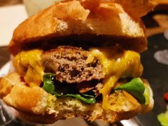 -HIGH FIVE哈福手工汉堡(桂林路店)