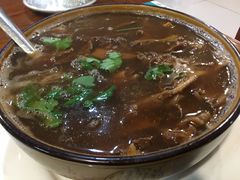 -溢心园香河肉饼总店