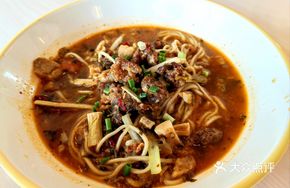 Spicy and Sour Pork Rib Noodles