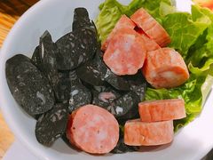 肠肠双拼（肉肠+墨鱼肠）-么肆烤肉·中式自助·烤肉大排档(街道口季佳PAI店)