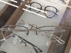 -一代眼镜·蔡司配镜(浦东大拇指广场店)