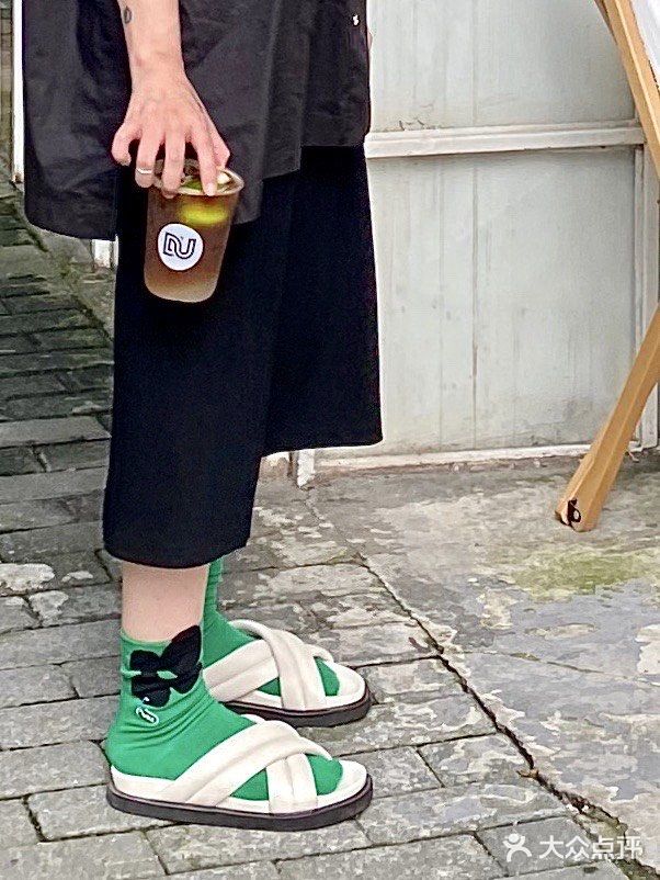 上海 梧桐树下的一家浪漫日式咖啡厅