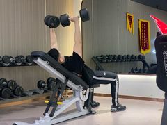 -英派斯健身旗舰店(海信国际中心馆)