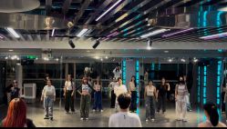 -泫舞舞蹈工作室