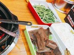 -牛小嫩串串火锅(老国贸总店)