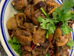 -八两八金·莱芜特色炒鸡(市南漳浦路店)