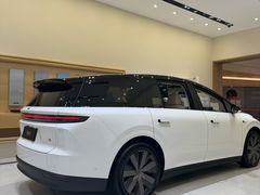 -理想汽车(世纪汇店)